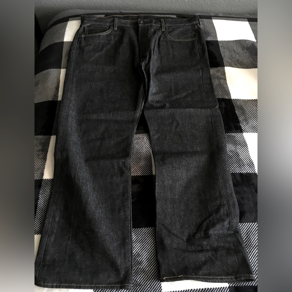 501 Levi’s Dark Washed Shrink To Fit.